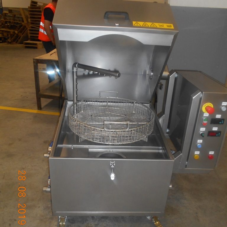 Industrial degreasing/cleaning machines